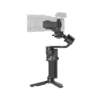 DJI RS 3 Mini configurado en modo de grabación vertical nativo para redes sociales