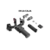 Gimbal de 3 ejes DJI RS 3 Mini mostrando su pantalla táctil de 1.4 pulgadas