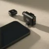 DJI Mic Mini adaptador Lightning de 2 gramos junto al receptor del micrófono