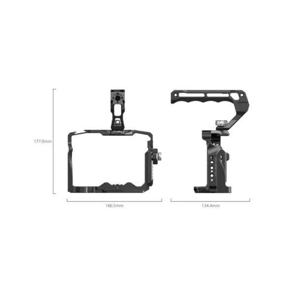 SmallRig 3668C instalado en camara Sony A7 IV mostrando puntos de montaje y riel NATO HawkLock