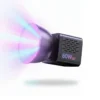 Ulanzi C60 RGB montada en un pie de luz para estudio