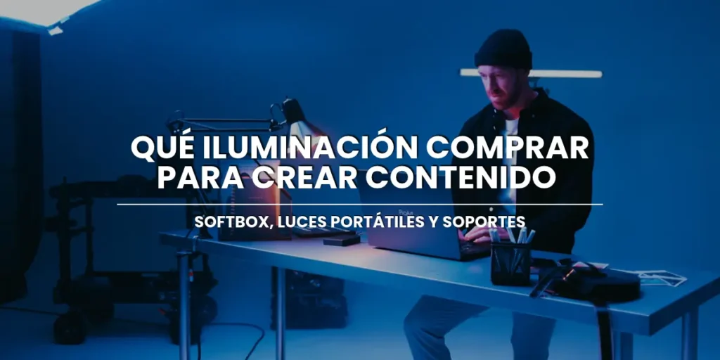 creador de contenido usando luz LED portátil para grabar vlog de noche